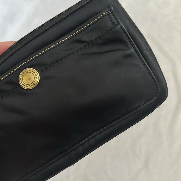 COACH Y2K Nylon Black Wristlet with Leather and Gold Accents EUC - Picture 8 of 8